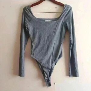 Heart & Hips Square neck long sleeves body suit